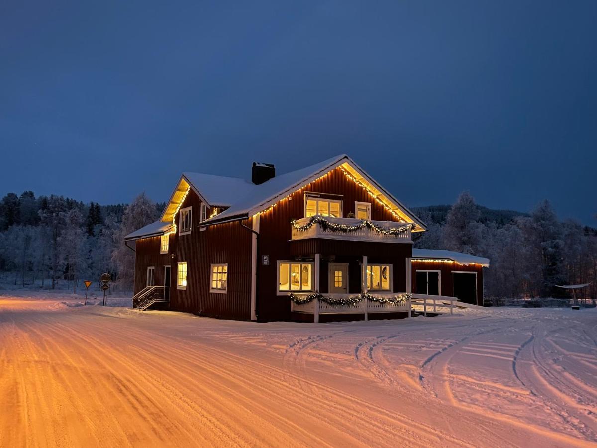 Swedish Adventure Apartment Brograngen Bagian luar foto